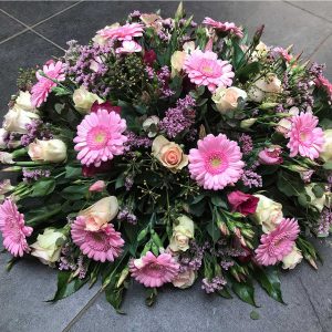 Bloemstuk Rosé €150 Scheerhoorn Bloemen Leek