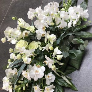 Rouwboeket €195 Scheerhoorn Bloemen Leek